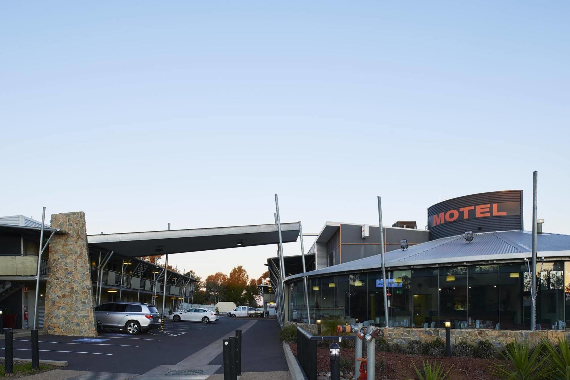 Station Motel Parkes Exterior foto